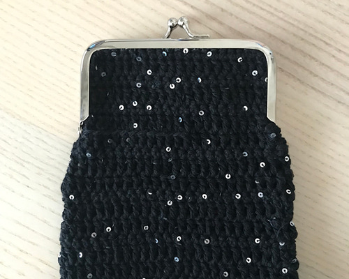 ブラックスセミ❦•がま口バッグ•編み物•ハンドメイド•がま口ポーチ 8c0581a418a7909aad7f8a0d4c3d38