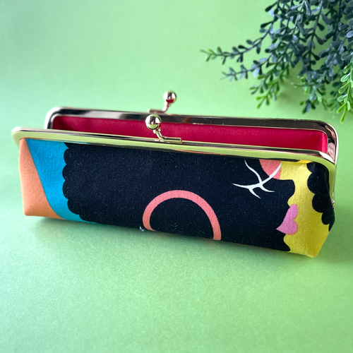 小さめがま口ペンケース アフロガール柄（カラフル） 筆箱 化粧ポーチ  