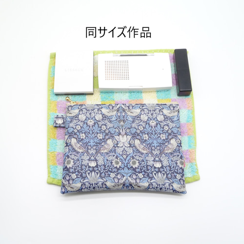 専用ページ　リバティラミネート生地使用ポーチ ✴︎renewal✴︎ポケット付ぺたんこポーチ Mサイズ