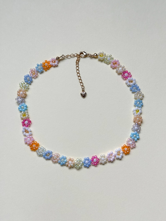 flower medley necklace | フラワーメドレーネックレス | カラフルなお花のネックレス 1枚目の画像