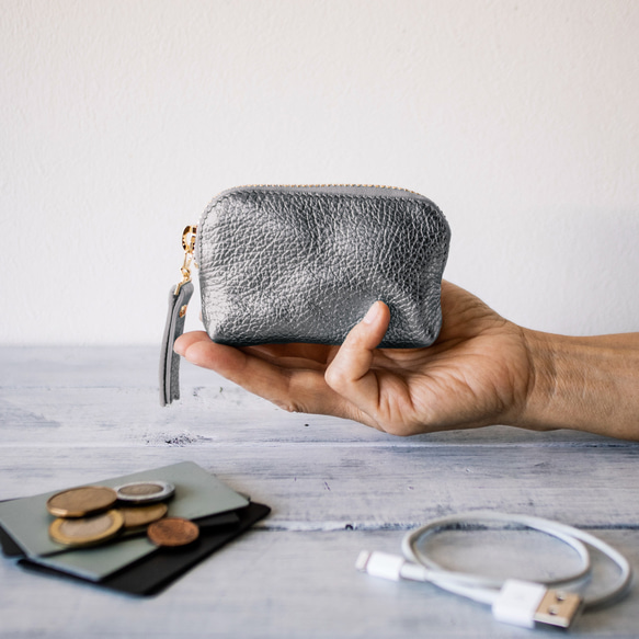 小】本革 ミニポーチ 小物入れ 財布 カードケース コインケース 充電器