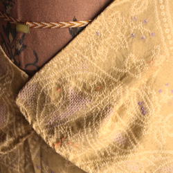 正絹単衣　細かい絞りで表現されたサンドイエロー地にペーズリー柄がやさしいオリエンタルな雰囲気　トールサイズ袖長め洗濯可能 6枚目の画像