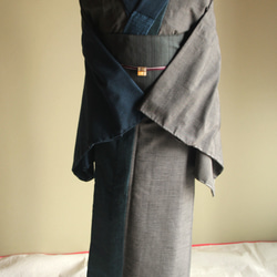 単衣　ウール異素材のグレー黒+紺メンズライク☆大人かっこいい着こなし　裄67ｃｍ　お袖長めモアトールサイズ 5枚目の画像
