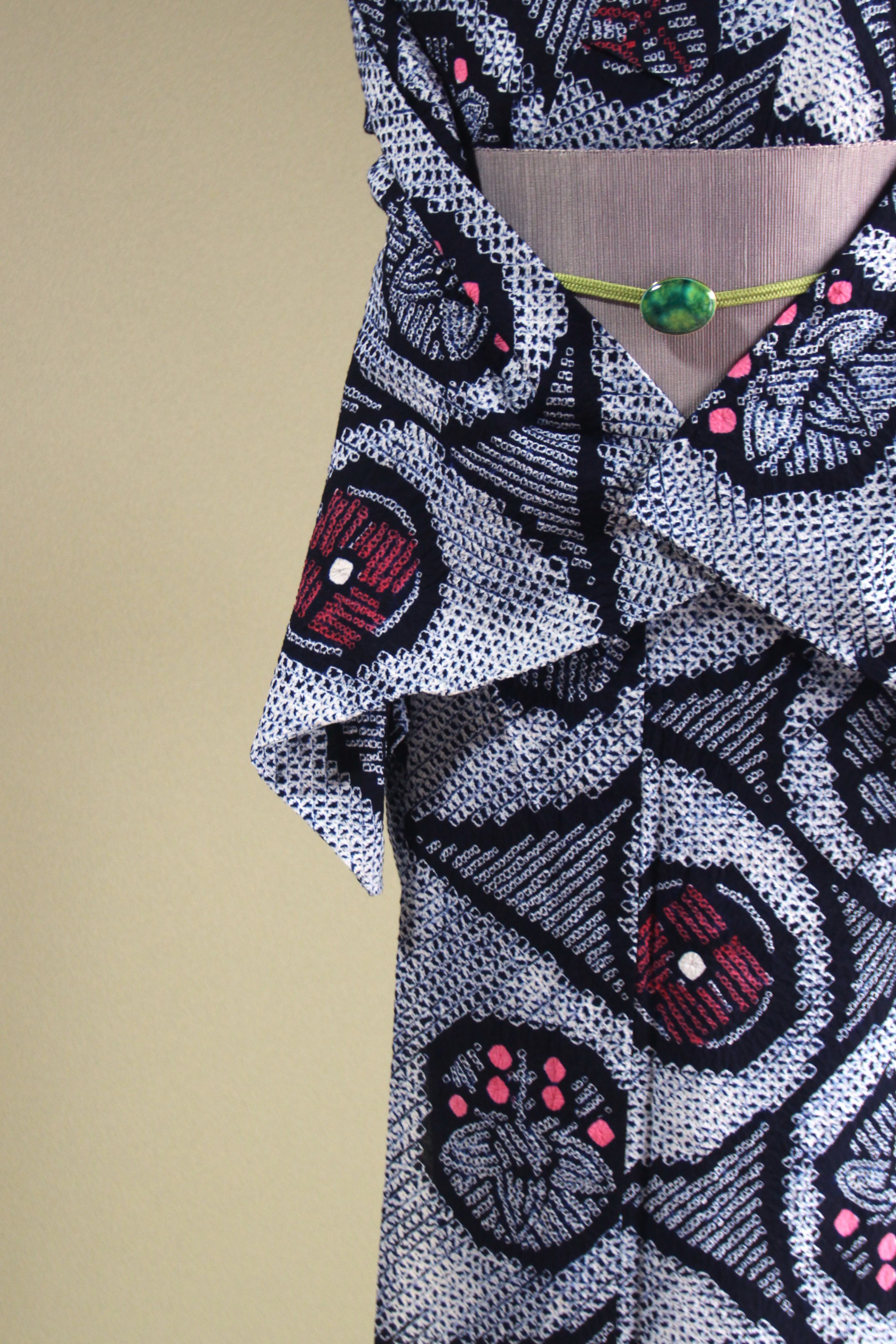 ◇現代 有松鳴海絞　浴衣◇【濃紺　朱桃】希少柄　橘・桐・桔梗・桜の吉祥紋が上品でクラシカル　裄68ｃｍトールサイズ木綿