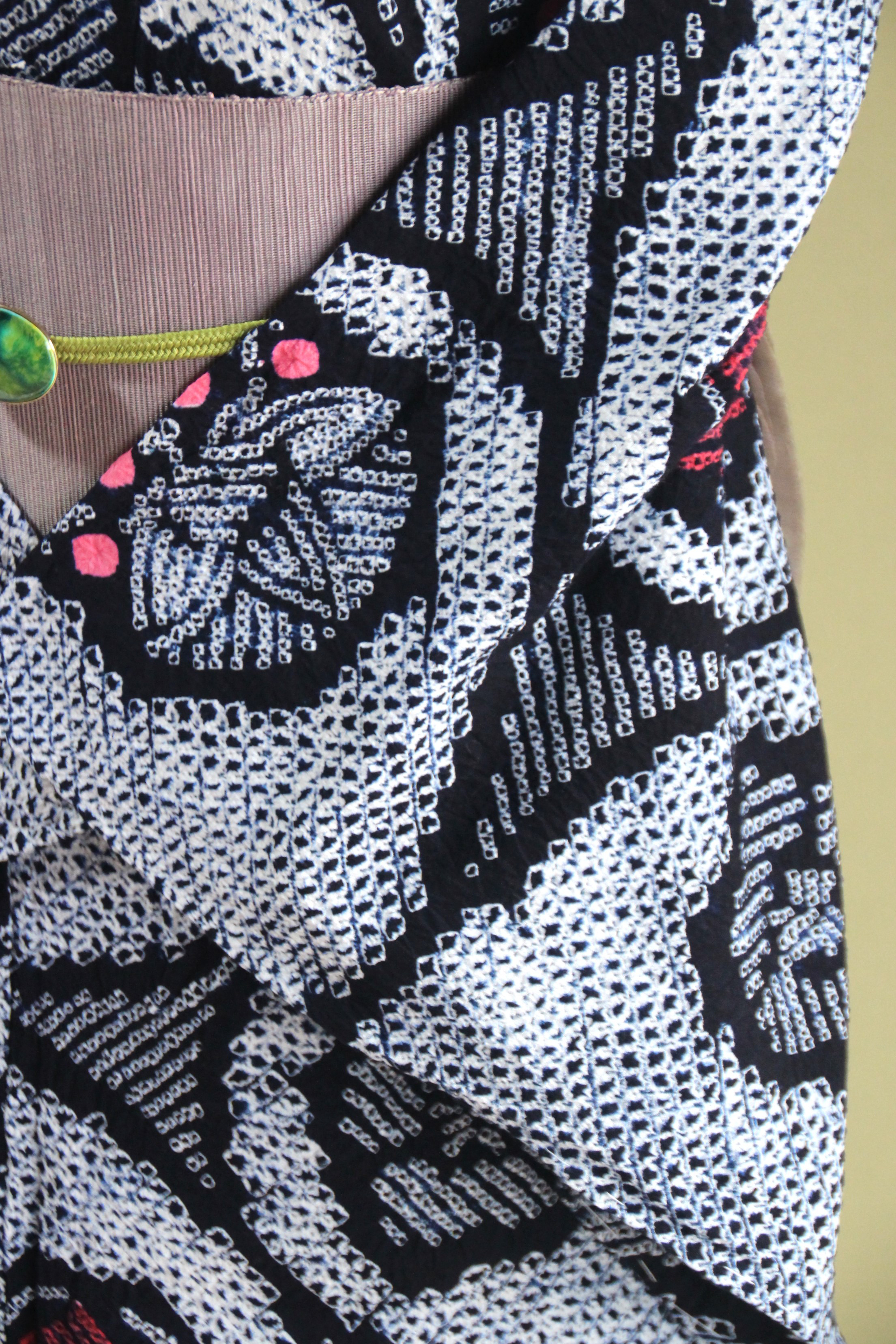 ◇現代 有松鳴海絞　浴衣◇【濃紺　朱桃】希少柄　橘・桐・桔梗・桜の吉祥紋が上品でクラシカル　裄68ｃｍトールサイズ木綿