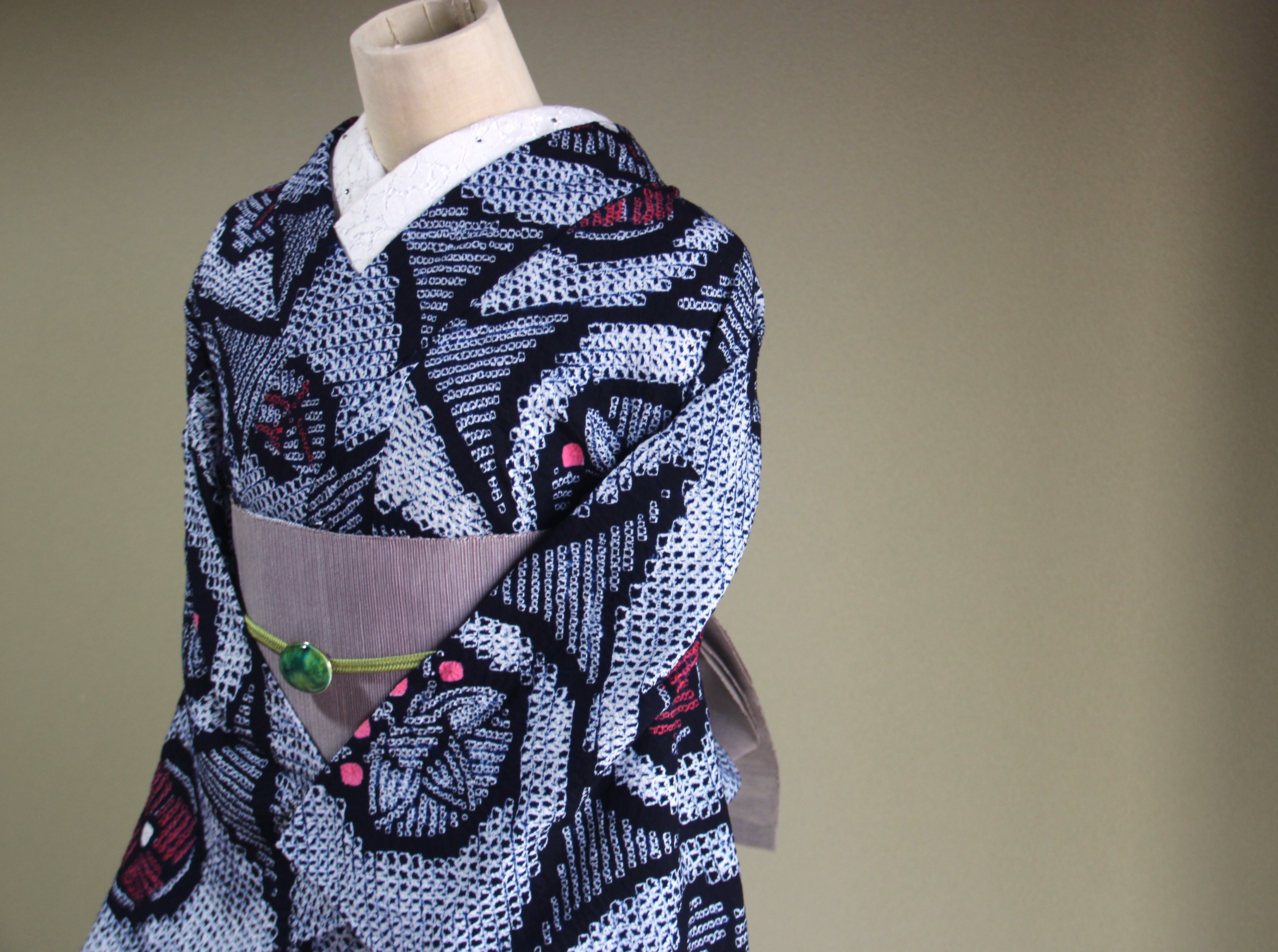 ◇現代 有松鳴海絞　浴衣◇【濃紺　朱桃】希少柄　橘・桐・桔梗・桜の吉祥紋が上品でクラシカル　裄68ｃｍトールサイズ木綿