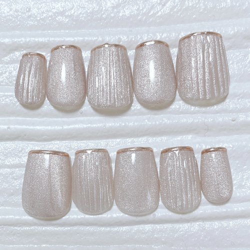 バカラネイル ニュアンスネイル ワンカラー ゴールド ジェルネイル  