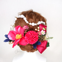 【一点限品】椿とマムとパール飾りのヘッドドレス 成人式 卒業式 袴 髪飾り 造花 和装 ピンク リボン 1枚目の画像