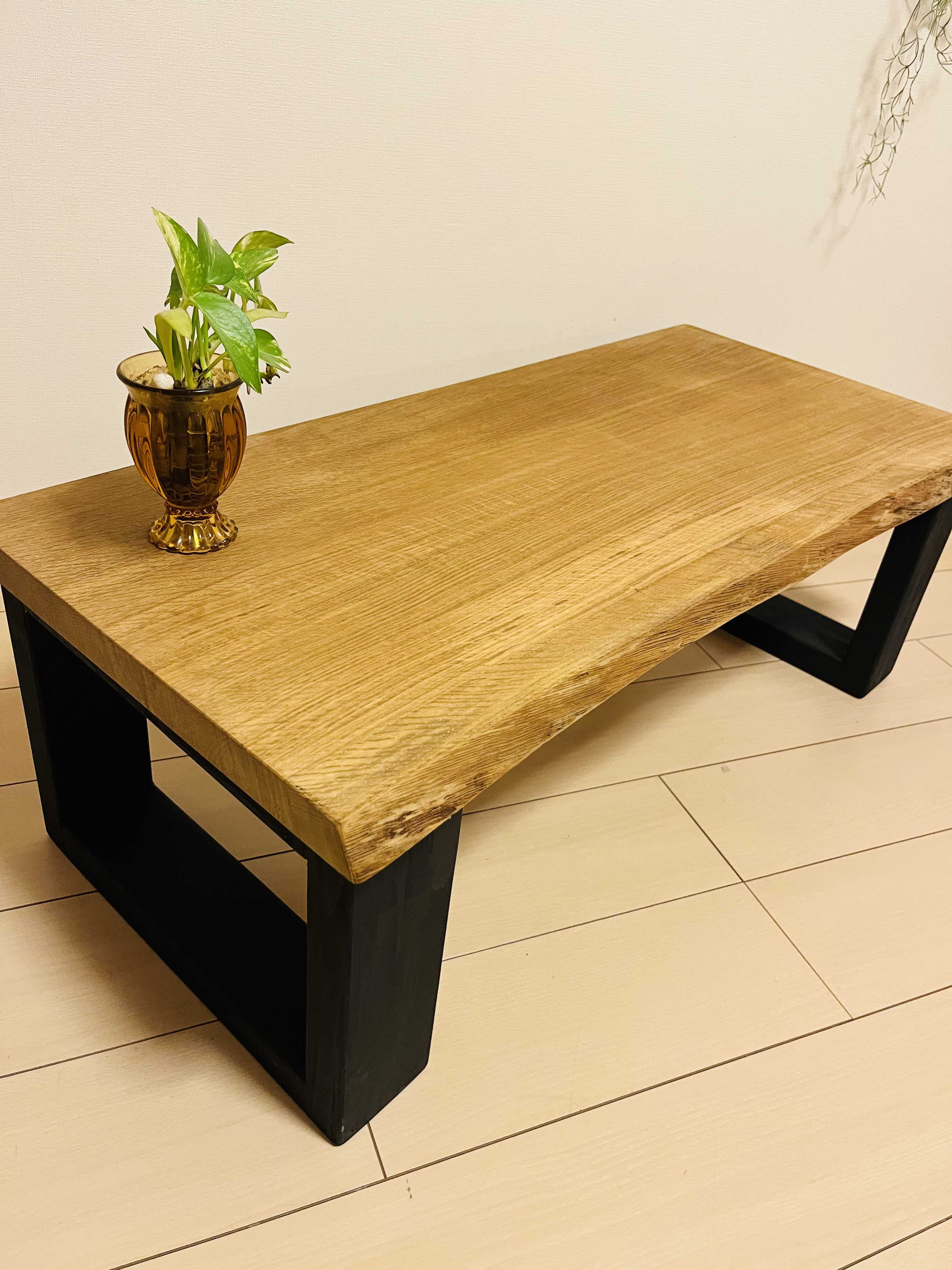 【送料込み】ナラ木　一枚板　ローテーブル　リビングテーブル　オーク材　木製 【送料込み】ナラ木　一枚板　ローテーブル　リビングテーブル　オーク材　木製