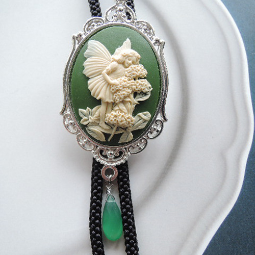 448）大人気シリーズ✨素敵なループタイ☆アクリルカメオ×グリーン