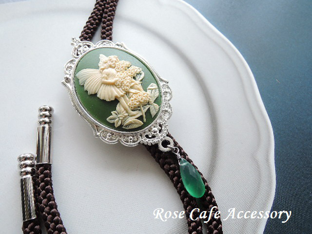 （448）大人気シリーズ✨素敵なループタイ☆アクリルカメオ×グリーンオニキス✨モスグリーン×アイボリー。・。・(^^♪