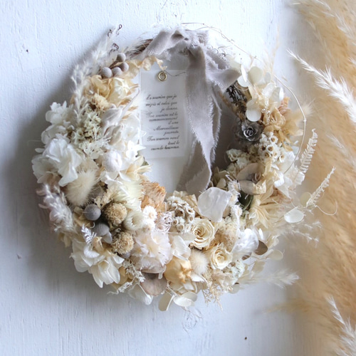 三日月リース エクリュカラーの三日月リース プリザーブドフラワー chainon 通販