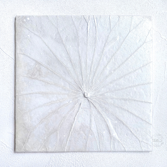 「雪の艶」蓮の葉アート 1枚目の画像