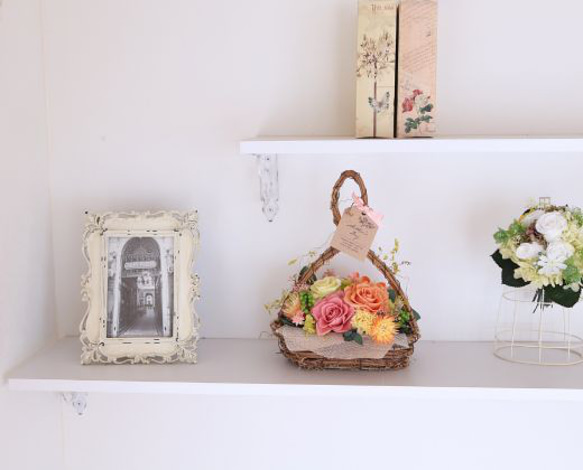 カーリーオーバルバスケット オレンジ カーネーション ローズ プレゼント ギフト 母の日 花 2枚目の画像