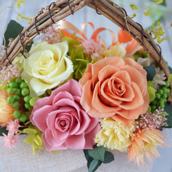 カーリーオーバルバスケット オレンジ カーネーション ローズ プレゼント ギフト 母の日 花 6枚目の画像