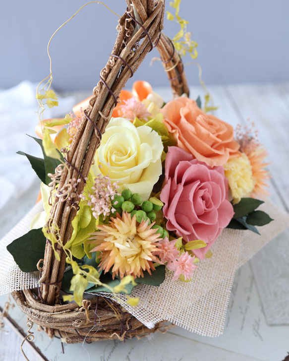 カーリーオーバルバスケット オレンジ カーネーション ローズ プレゼント ギフト 母の日 花 10枚目の画像