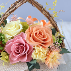 カーリーオーバルバスケット オレンジ カーネーション ローズ プレゼント ギフト 母の日 花 8枚目の画像