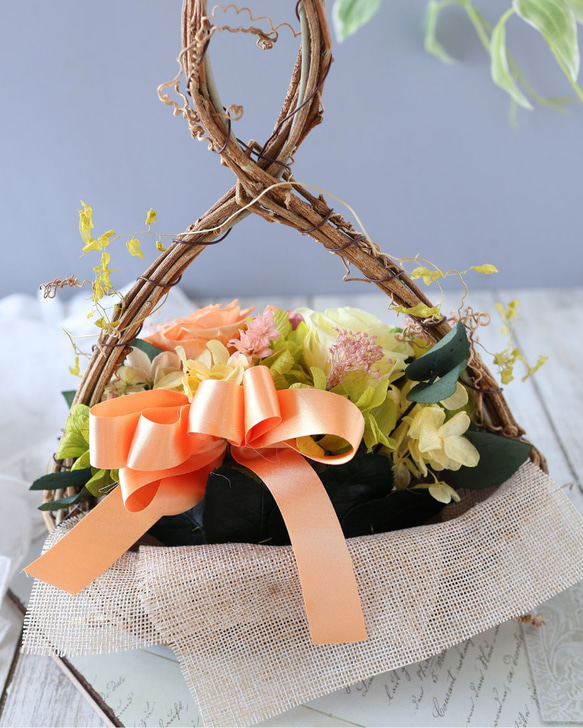 カーリーオーバルバスケット オレンジ カーネーション ローズ プレゼント ギフト 母の日 花 11枚目の画像