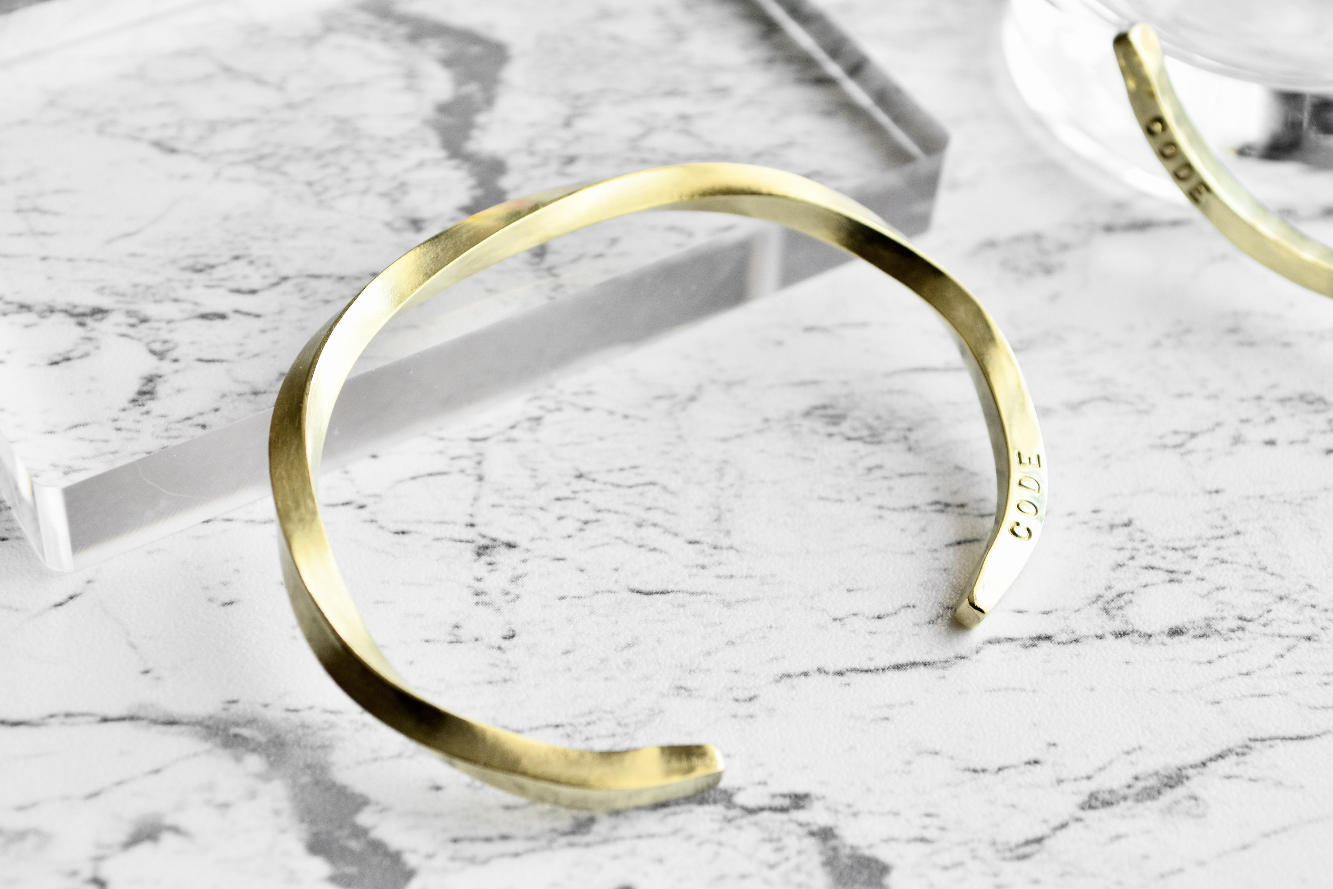 【刻印無料】ツイストバングル 3㎜角｜真鍮 ゴールド ブラス ペア サイズオーダー 名入れ ギフト