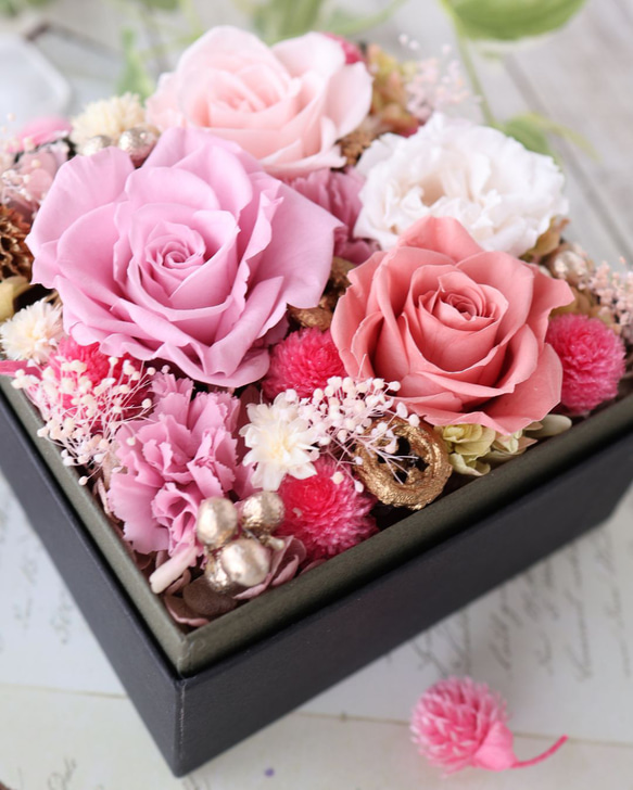 宝石箱のようなフラワーボックス ピンク カーネーション ローズ プレゼント ギフト 母の日 花 4枚目の画像