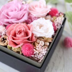 宝石箱のようなフラワーボックス ピンク カーネーション ローズ プレゼント ギフト 母の日 花 5枚目の画像