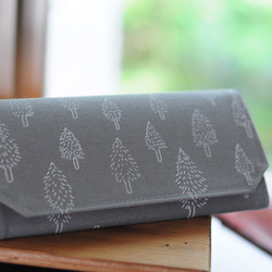 灰森林  灰色 帆布 印花紙長夾 /超輕量/可水洗紙/環保材質 手工絹印 第8張的照片