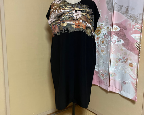 着物リメイク 黒留袖からワンピース(ネックウォーマー付き