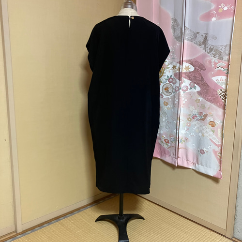着物リメイク 黒留袖からワンピース(ネックウォーマー付き
