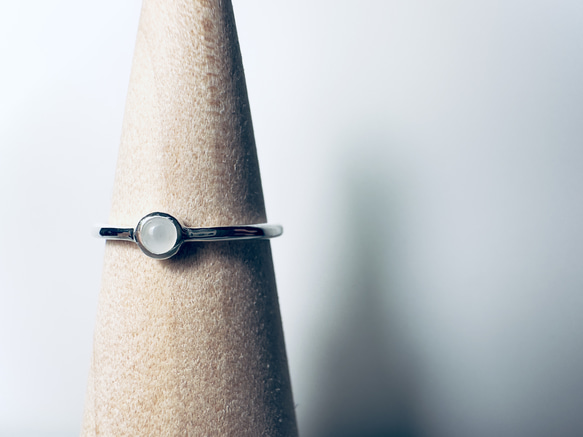 ホワイトムーンストーン　ひとつぶリング　silver925 6月天然石 5枚目の画像