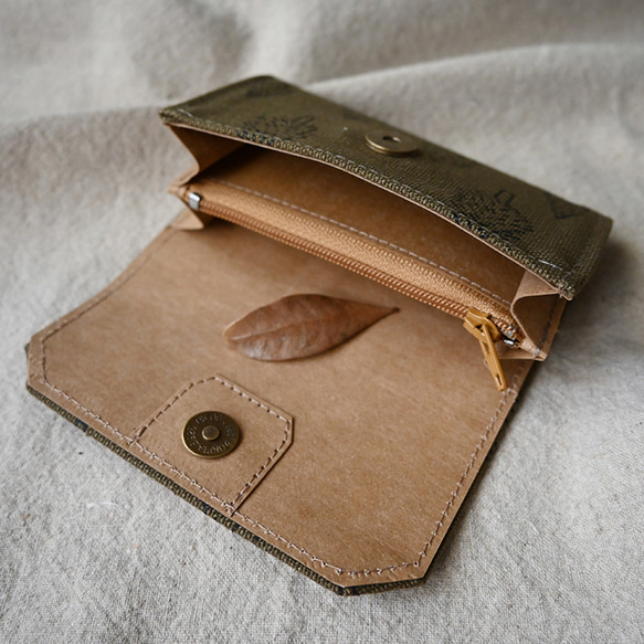 墨綠森林 帆布可水洗紙 零錢包卡片夾 輕錢包 附紙盒 可包裝 手工絹印 環保 Vegan 第2張的照片