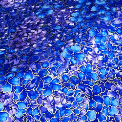 Michael Miller 110cm x 50cmずつ切売 - メタリックな紫陽花 1枚目の画像