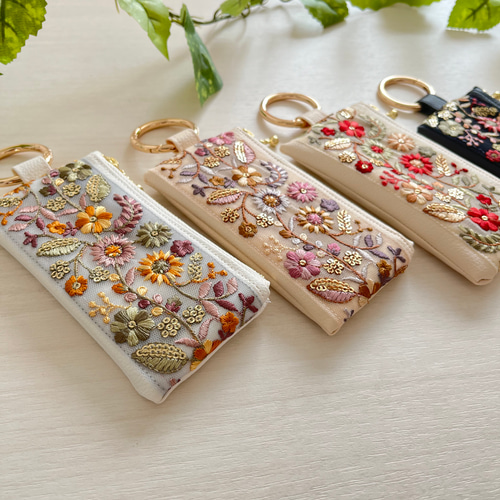ギフトにも＊インド刺繍リボンのミニポーチ＊キーリング付き ポーチ