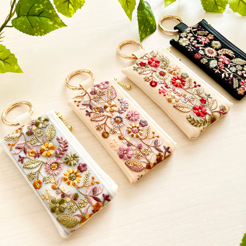 ギフトにも*インド刺繍リボンのミニポーチ*キーリング付き ギフトにも*インド刺繍リボンのミニポーチ*キーリング付き