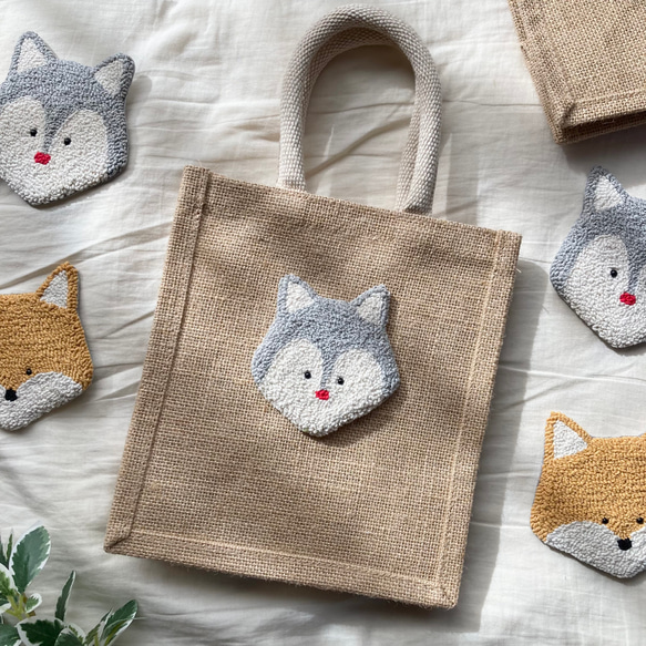 北欧　ジュートバッグ　ランチバッグ　きつね　オオカミ　動物　パンチニードル　刺繍　大人かわいい　ギフト 6枚目の画像