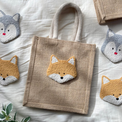 北欧　ジュートバッグ　ランチバッグ　きつね　オオカミ　動物　パンチニードル　刺繍　大人かわいい　ギフト 3枚目の画像