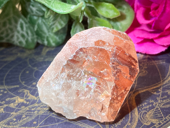 ブラジル ゴイアス州産　レッド　レムリアンシードクリスタル 原石　赤水晶 1枚目の画像
