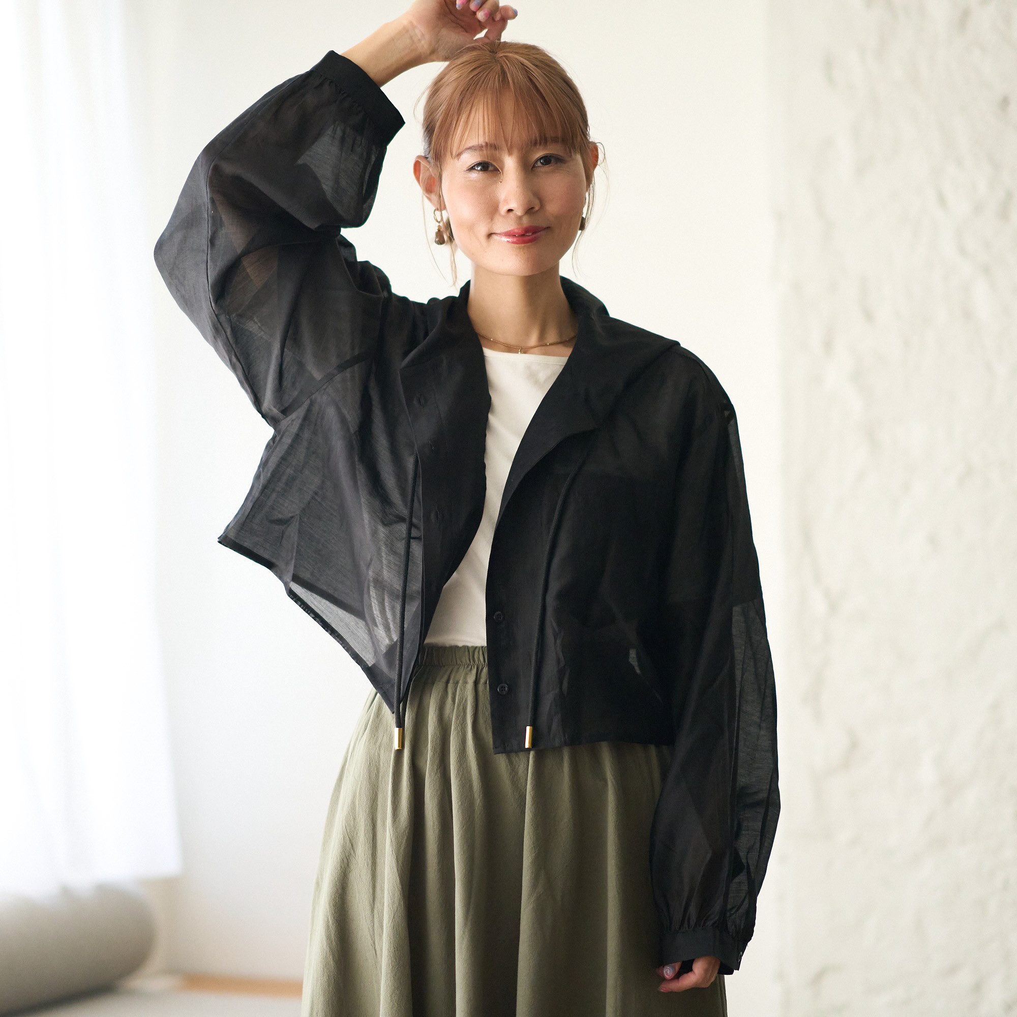 ﾓﾘﾉｶﾞｯｺｳ 透け感素材ショート丈シャツパーカー (ブラック) UV羽織 日除け｜mg-lb18-bk