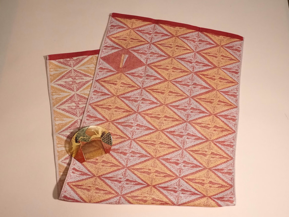 ＯＳＡＫＡＣＯＣＯＮ　３重ガーゼタオル　向鶴菱　サイズ85×34ｃｍ　綿100％　大阪泉州製 1枚目の画像