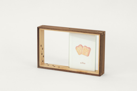 スタイリッシュな自立式ツートンカラーのフォトフレーム『rectangle