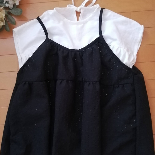 かぐれ　スカラップ刺繍キャミソール　ブラック かぐれ（カグレ）の「スカラップ刺繍キャミソール（キャミソール