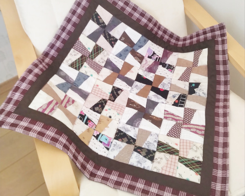 カラフル風車　ハンドメイド　パッチワーク　タペストリー　大判　刺繍 カラフル風車 ハンドメイド パッチワーク タペストリー 大判 刺繍