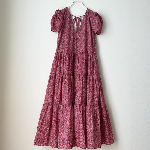 英国輸入リバティプリント Disguise バックリボン3段ティアードマキシ