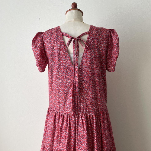 英国輸入リバティプリント Disguise バックリボン3段ティアードマキシ