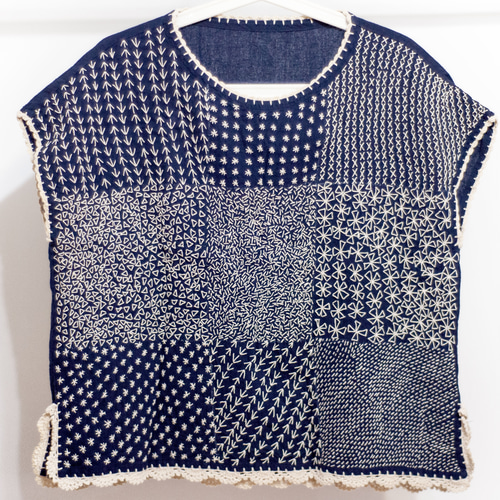 貴重　藍染の綿麻刺繍カムエ 貴重藍染の綿麻刺繍カムエ