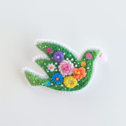 刺繍ブローチ 『flower bird』③ 4枚目の画像