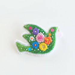 刺繍ブローチ 『flower bird』③ 1枚目の画像