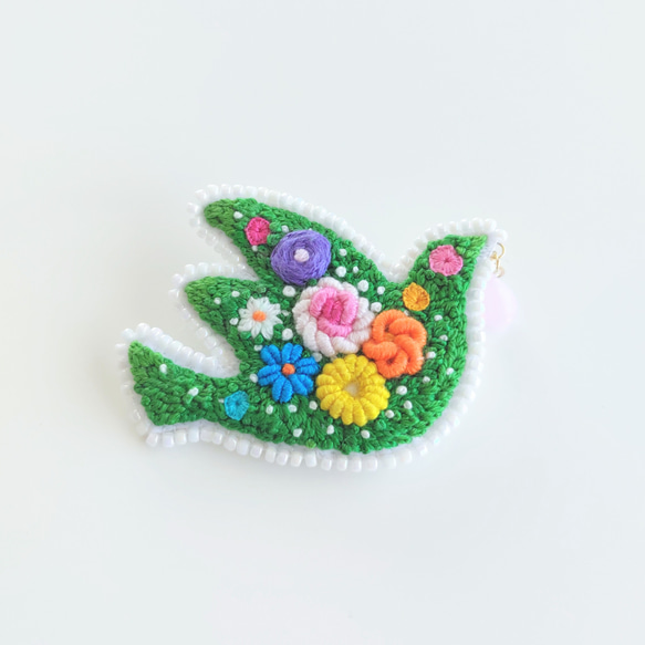 刺繍ブローチ 『flower bird』④ 1枚目の画像