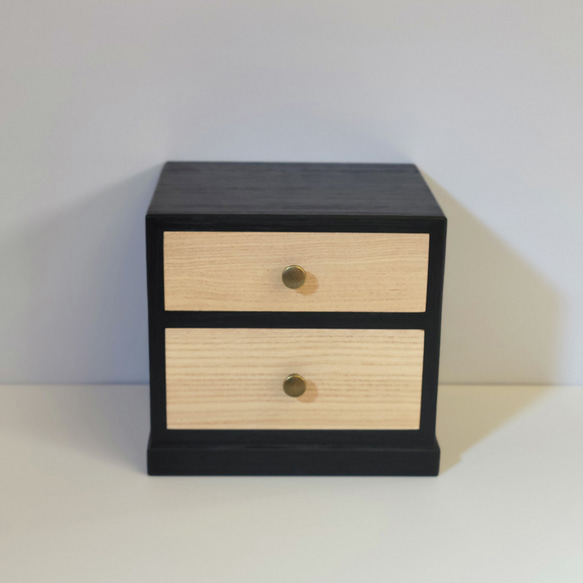 桐箱屋が作る　桐の二段小物入れ　玄関やリビングに　ハンコや鍵、アクセサリー等　ちょっとしたモノを入れて置いてみませんか？ 4枚目の画像