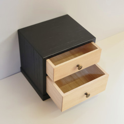 桐箱屋が作る　桐の二段小物入れ　玄関やリビングに　ハンコや鍵、アクセサリー等　ちょっとしたモノを入れて置いてみませんか？ 8枚目の画像