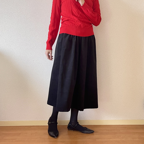 柔らかいコーデュロイのギャザースカート ブラック ウエスト変更可